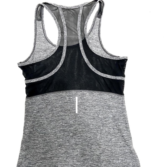 3x$25 Reebok gray top. - Picture 1 of 5